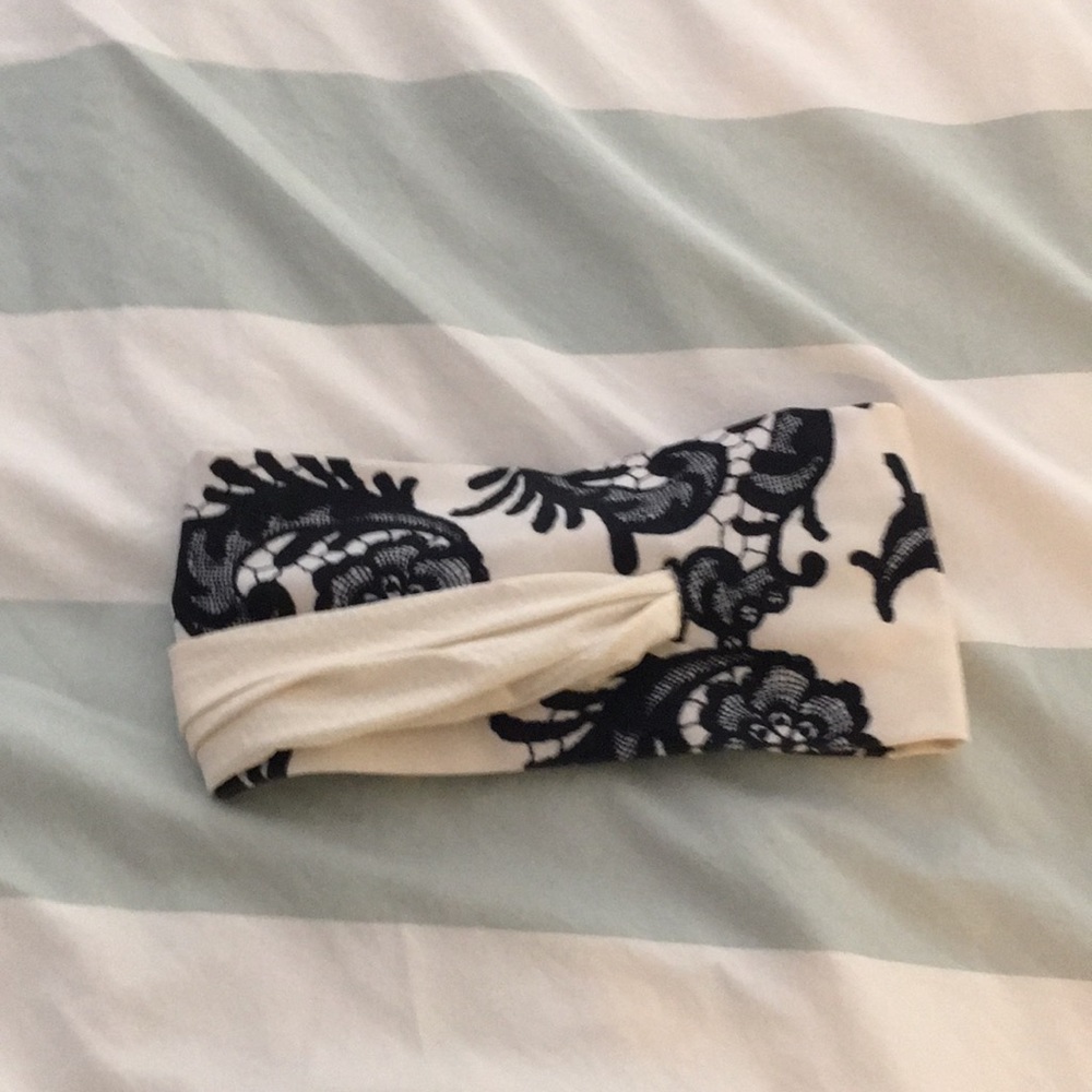 Lululemon headband